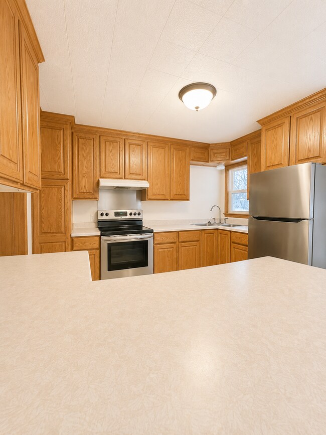 Building Photo - Charming 2 Bed / 2 Bath Home in Baraboo, WI