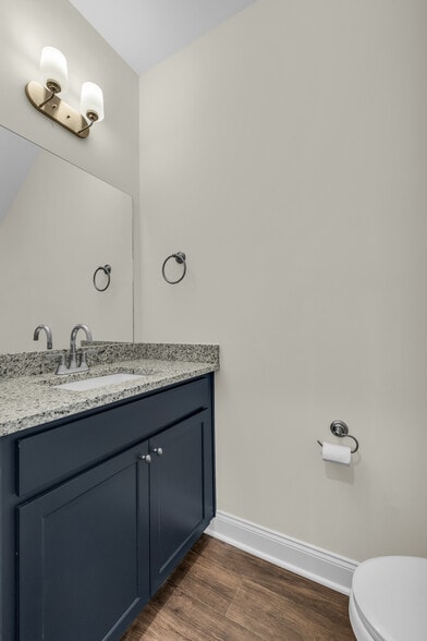 Building Photo - 5563 Stream Ln