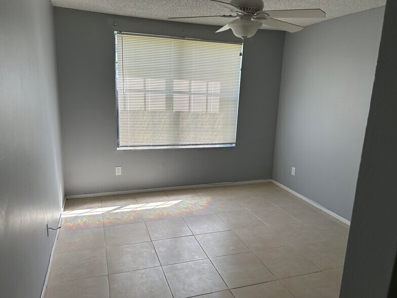 Building Photo - 11225 W Atlantic Blvd