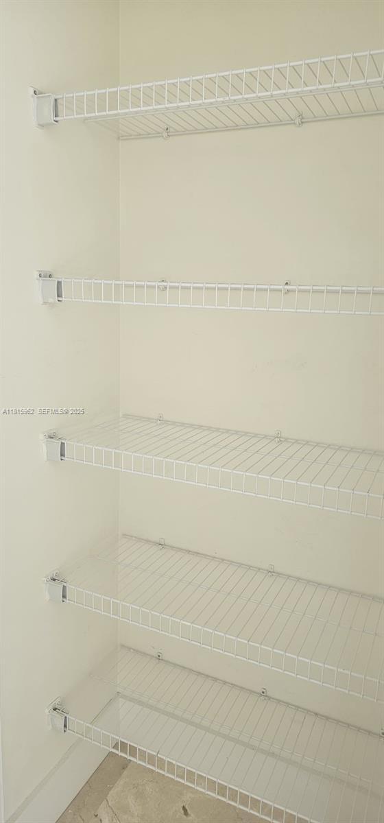 Building Photo - 1060 Brickell Ave