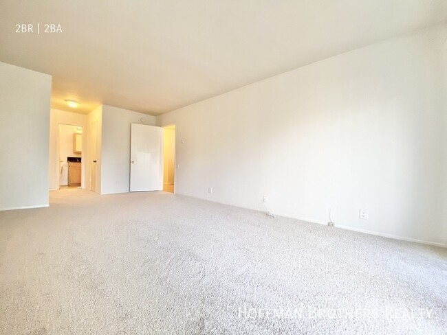 Building Photo - 1000 N Doheny Dr West Hollywood, CA 90069