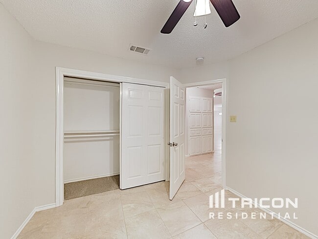 Building Photo - 6003 Meadowside Trail