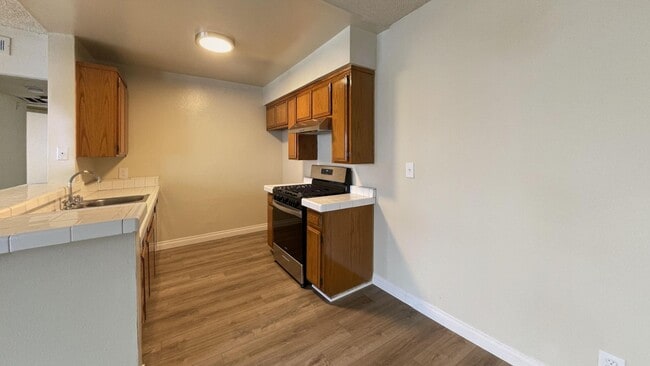 Floorplan - Francis Apartments