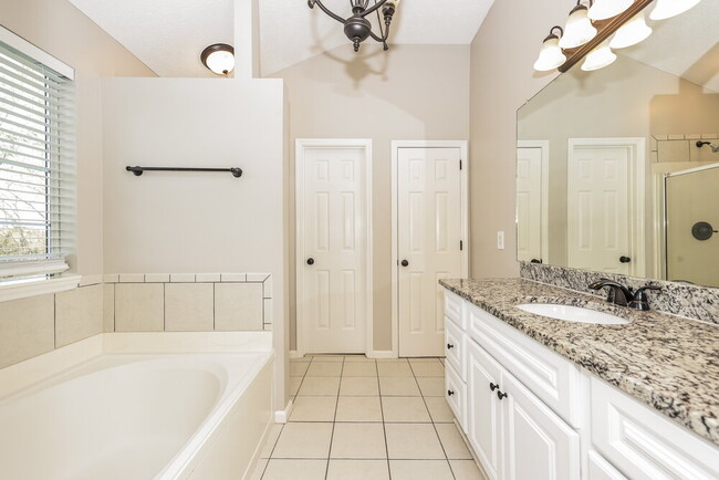 Building Photo - 5128 Pebble Creek Dr