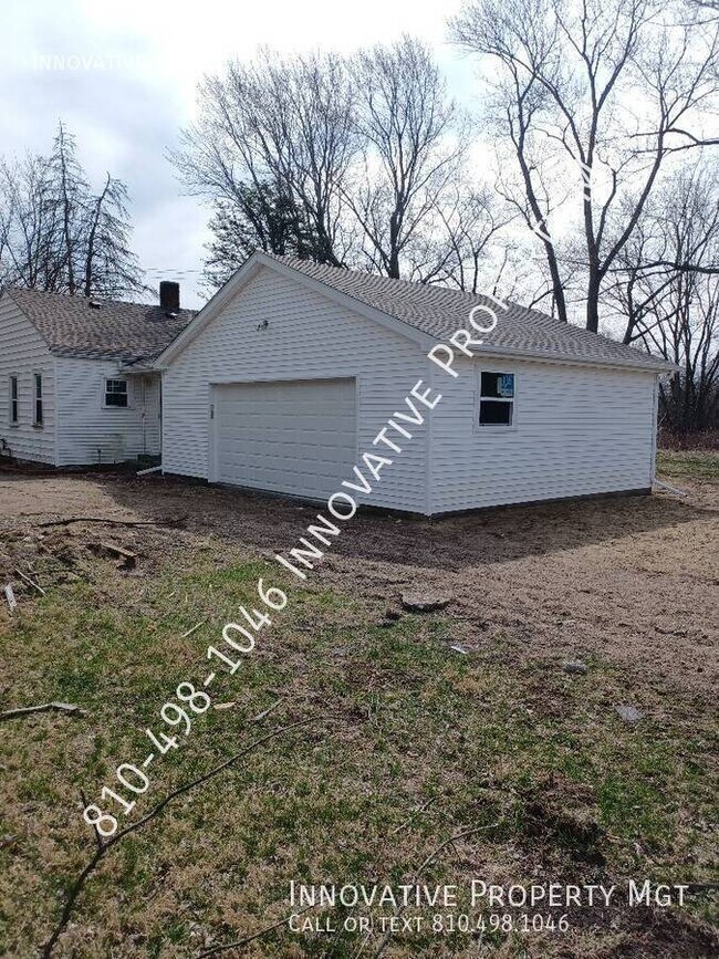 Building Photo - 4354 Elms Rd