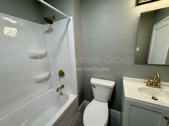 Building Photo - 760 Guthrie St