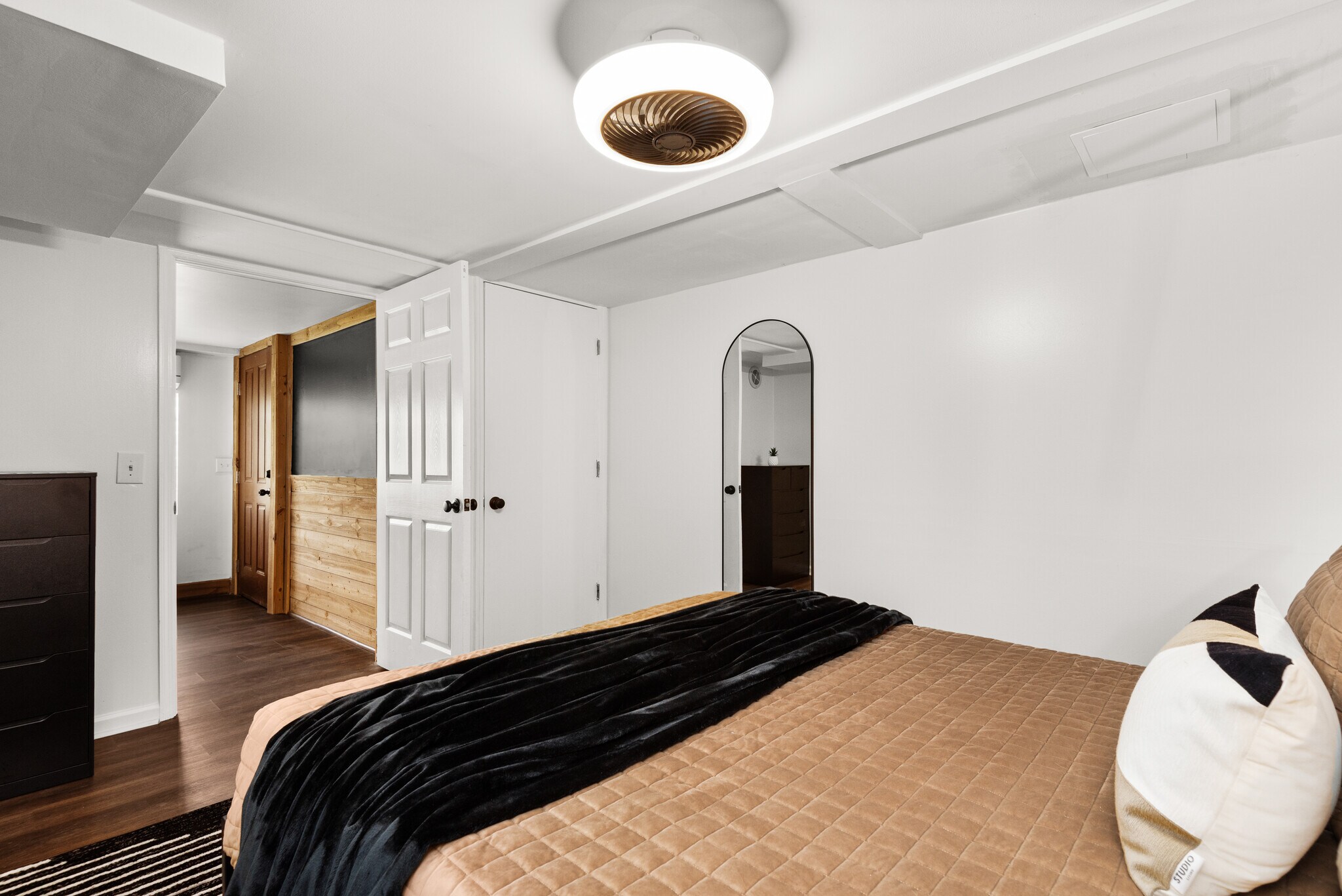 Building Photo - 1009 Little Marrowbone Rd