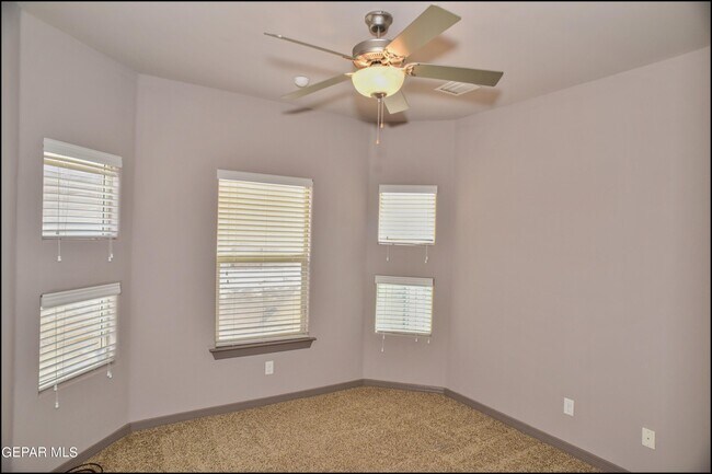 Building Photo - 14373 High Rock Dr