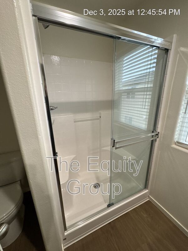 Building Photo - 2133 W Lark Ave