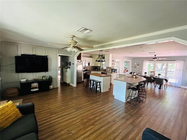 Building Photo - 2056 59th Way N