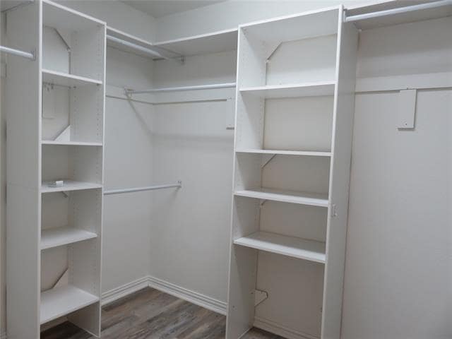 Building Photo - 1321 Crestview Dr