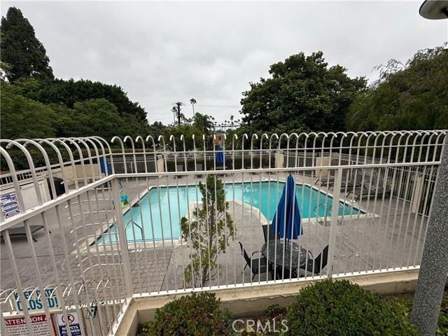 Building Photo - 18598 Creek