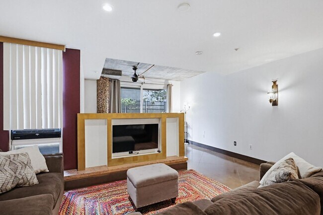 Building Photo - 1225 Island Ave