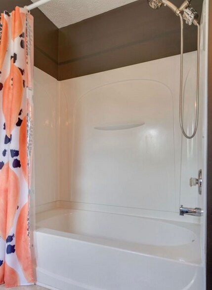 Building Photo - 1044 Rambling Brook Rd