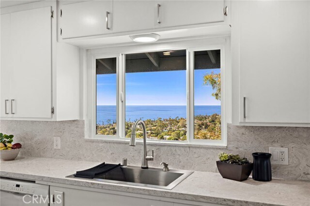 Building Photo - 696 Mystic View