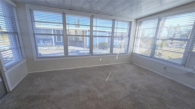 Building Photo - 1355 Flamingo Dr