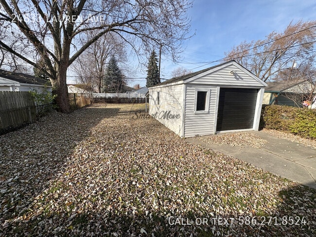 Building Photo - 24833 Lauren Ave