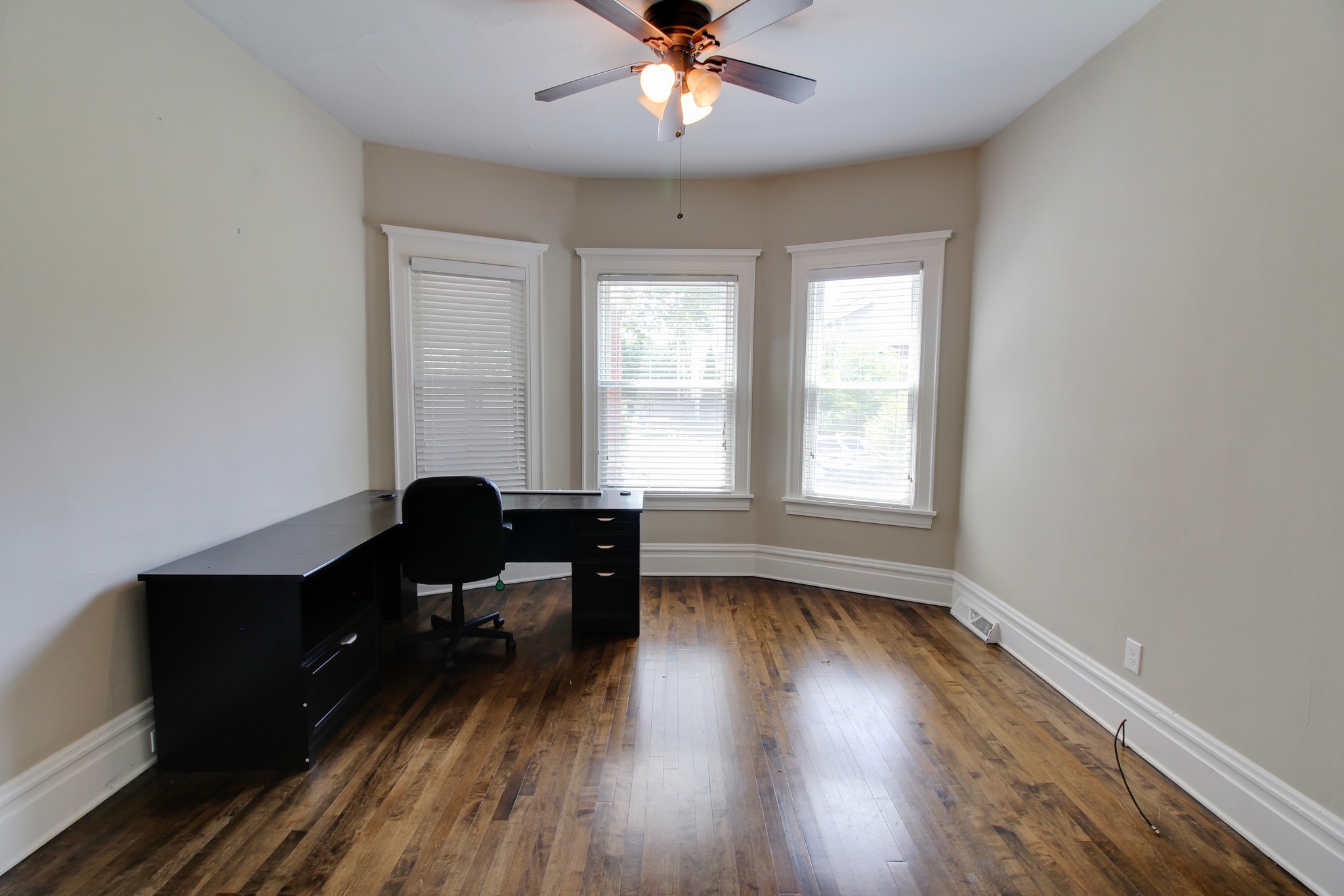 Front Living Room - 1937 N Bartlett Ave