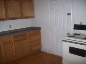 Building Photo - 527 N Linn St