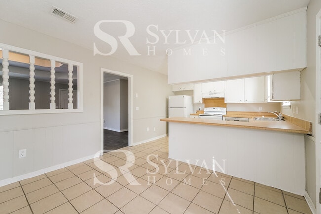 Building Photo - Life Just Got Better!