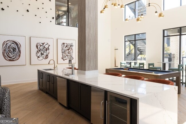 Building Photo - 305 Collins Industrial Way