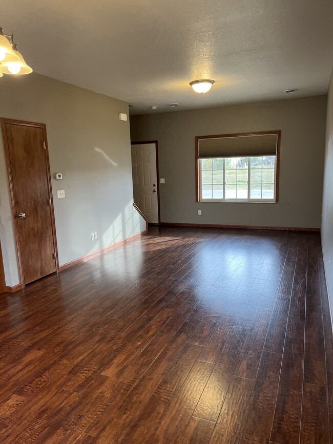 Building Photo - 1501 N Grove Pl