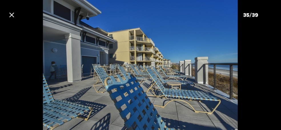 Building Photo - 5825 Catalina Dr