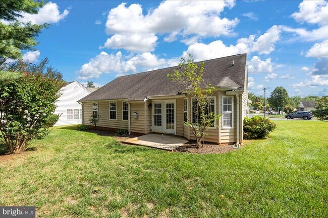 Building Photo - 5703 Halifax Ct