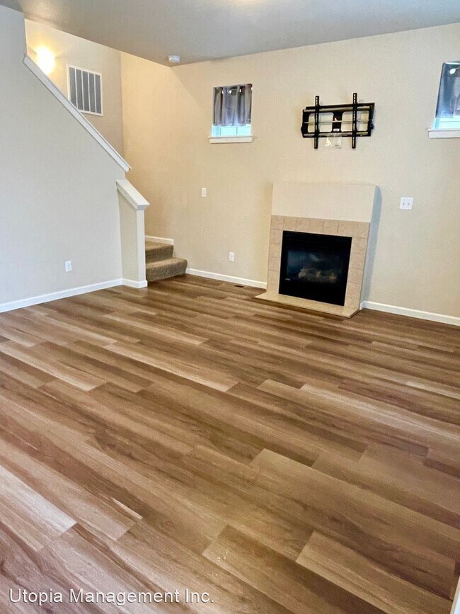 Building Photo - 3 br, 2.5 bath House - 353 Holland Ave.