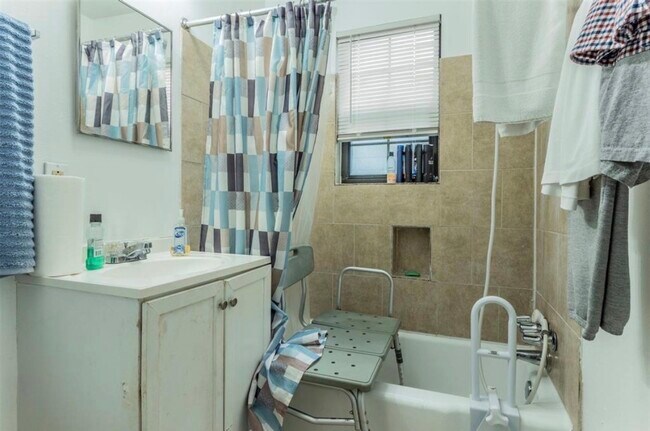 Building Photo - 4753 Mallow St