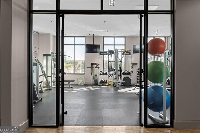 Building Photo - 2277 Peachtree Rd NE