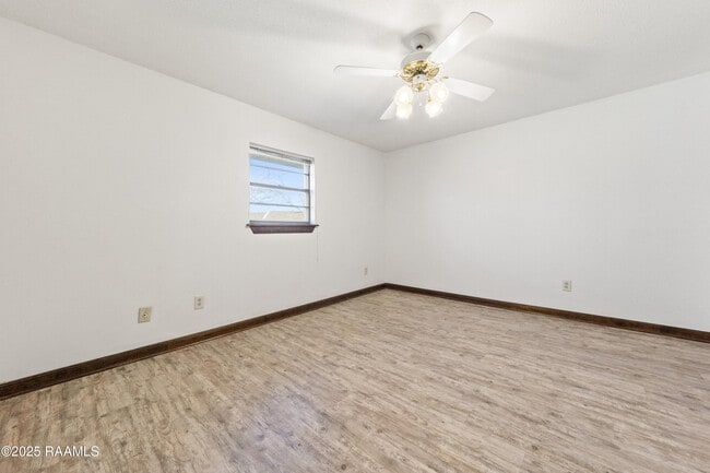 Building Photo - 202 Dublin Cir