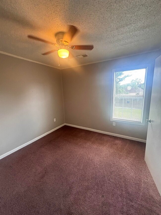 Building Photo - 4701 Lindawood Ln