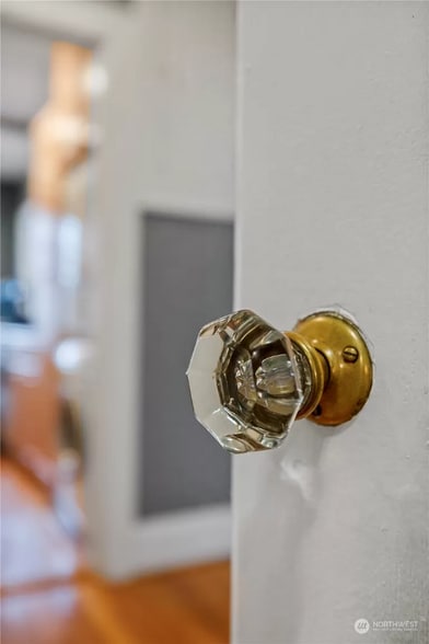 Building Photo - 321 Boylston Ave E