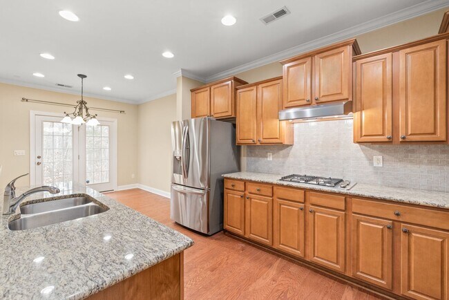 Building Photo - (Coming Soon) 5 Bedroom Brick Home in Matthews!