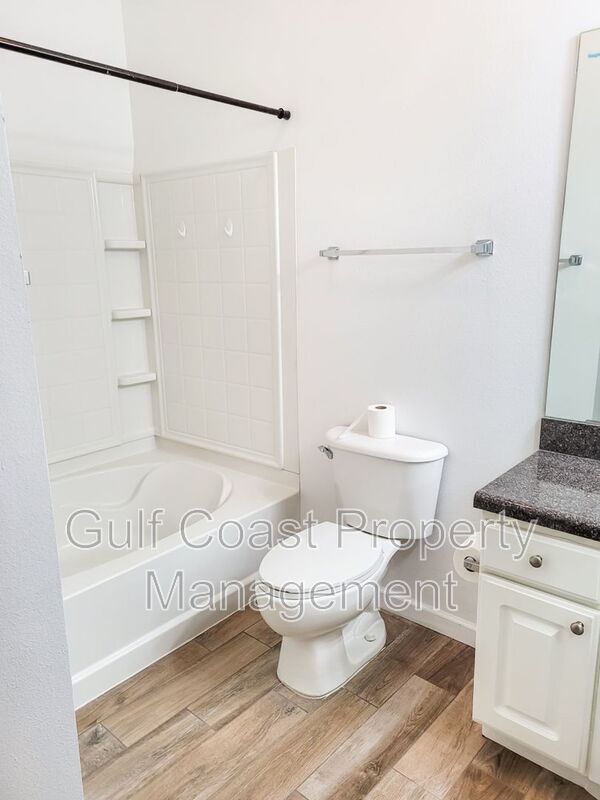 Building Photo - 4802 51st St W