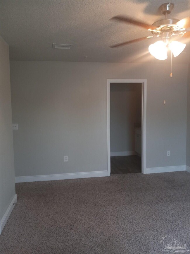 Building Photo - 6077 Royal Port Ct