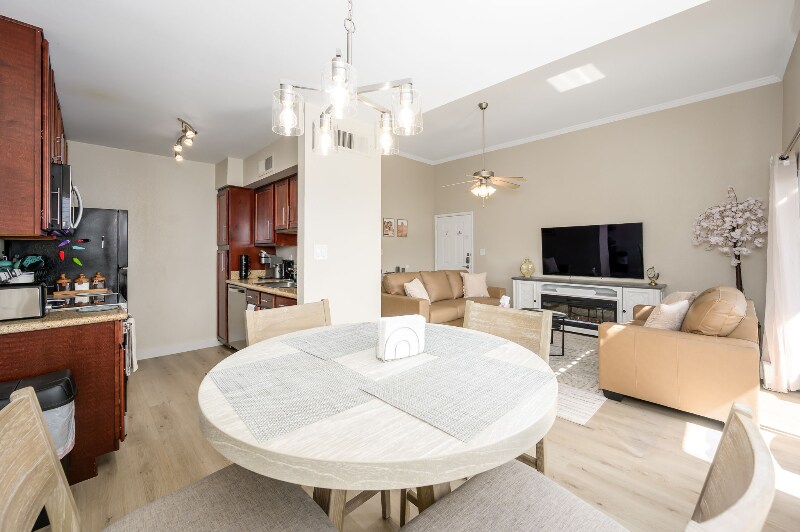 Building Photo - 3600 Hayden Rd