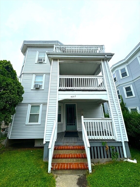 Building Photo - 4057 Washington St