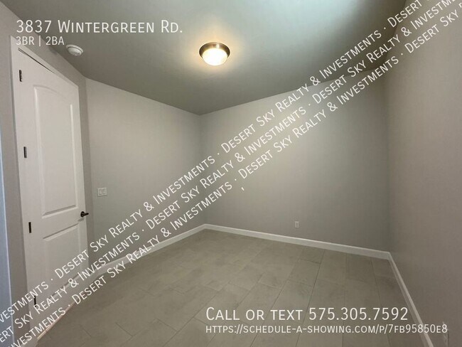 Building Photo - 3837 Wintergreen Rd