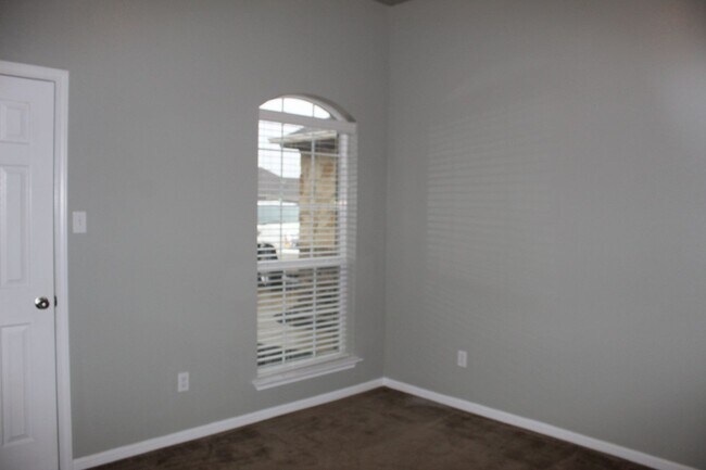 Building Photo - 4 BEDROOM, BELTON ISD, COMMUNITY POOL