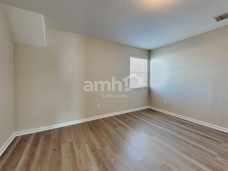 Building Photo - 11814 E Galwan Cir