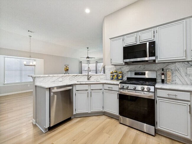 Building Photo - 8028 Alderwood Pl