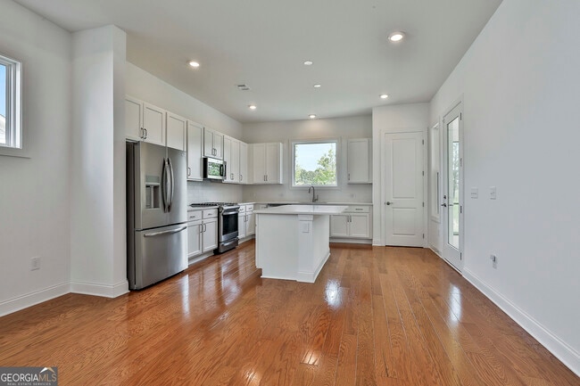 Building Photo - 15 Club Cresswind Dr