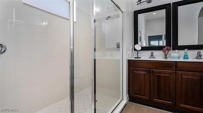 Building Photo - 9620 Casa Mar Cir