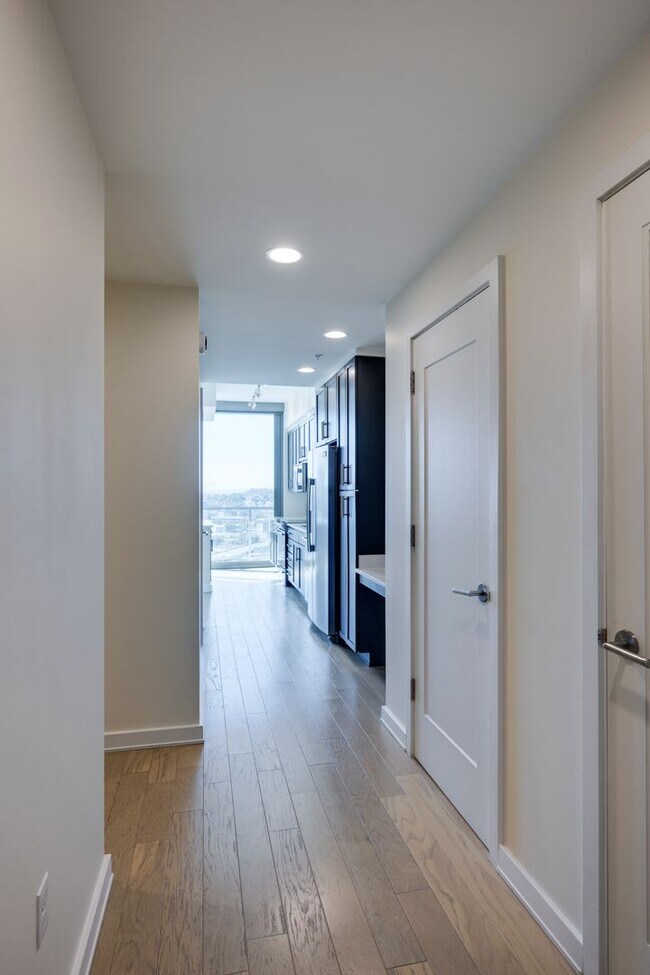 Building Photo - Beautiful 15th floor condo at TwelveTwelve