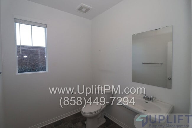 Building Photo - 36351 Elizabeth Ln