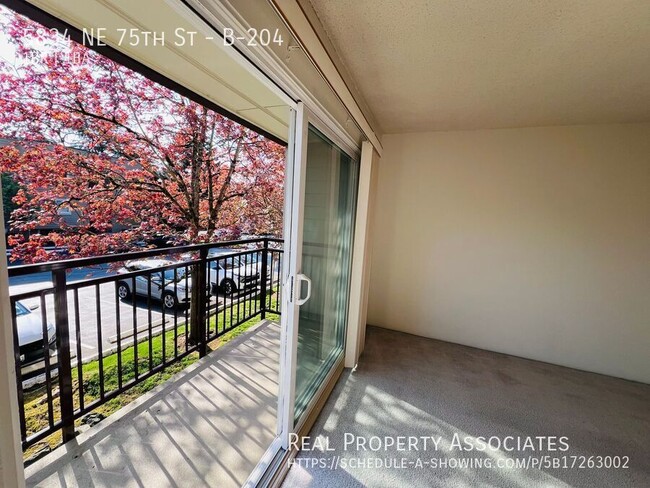 Building Photo - 5834 NE 75th St