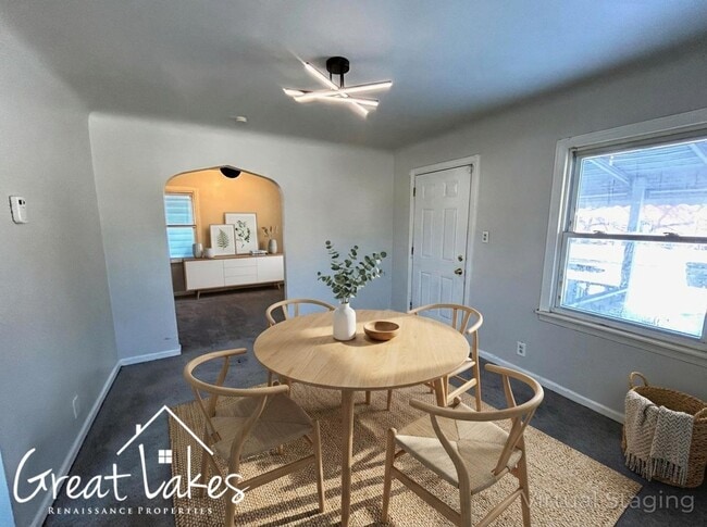 Building Photo - Charming 2 Bedroom 1 Bathroom now available for rent