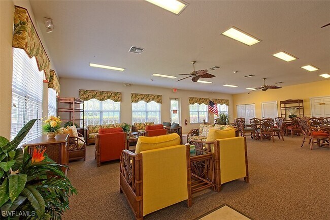 Building Photo - 25064 Peacock Ln